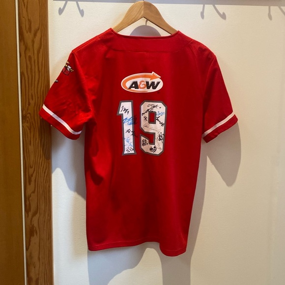 Signed Canadians Baseball (Nat Bailey) Youth Jersey - Picture 6 of 10